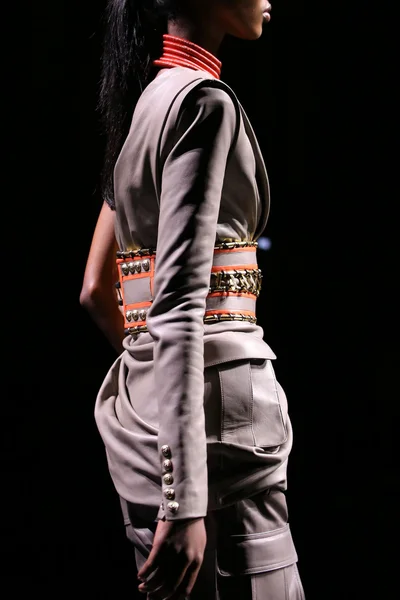 Look 30